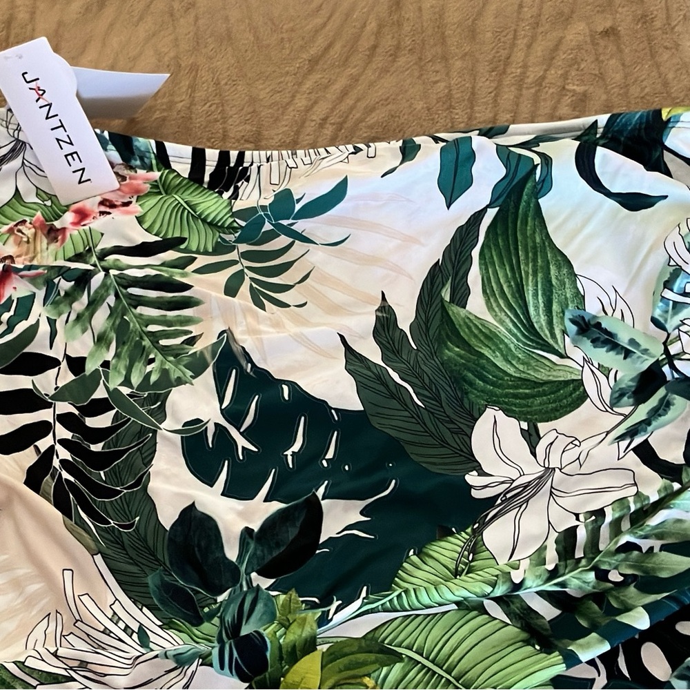 Tropical Print Tankini Set - Picture 6 of 8